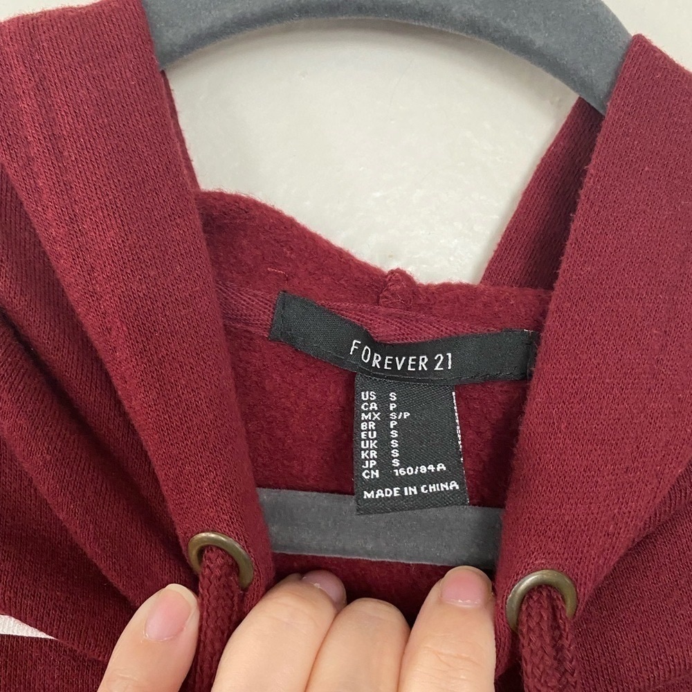 Forever 21 Hoodie Maroon Sightseeing City Graphic Sweatshirt Women’s Size Small - Picture 4 of 8